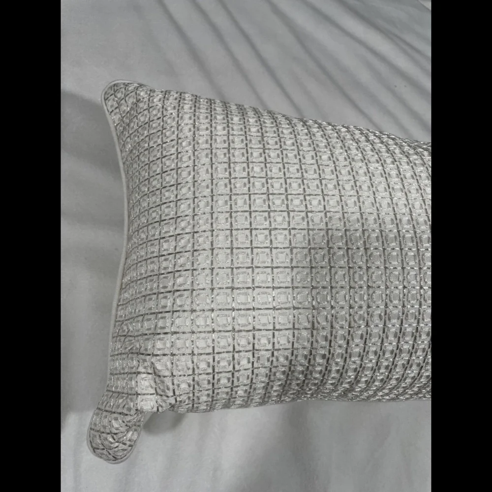 NEW Decorative‎ Pillow for Hudson Park HP Seed Stitch Trellis